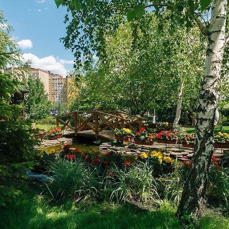 Apartment Poznyaky-Bazhana Kiev Bagian luar foto