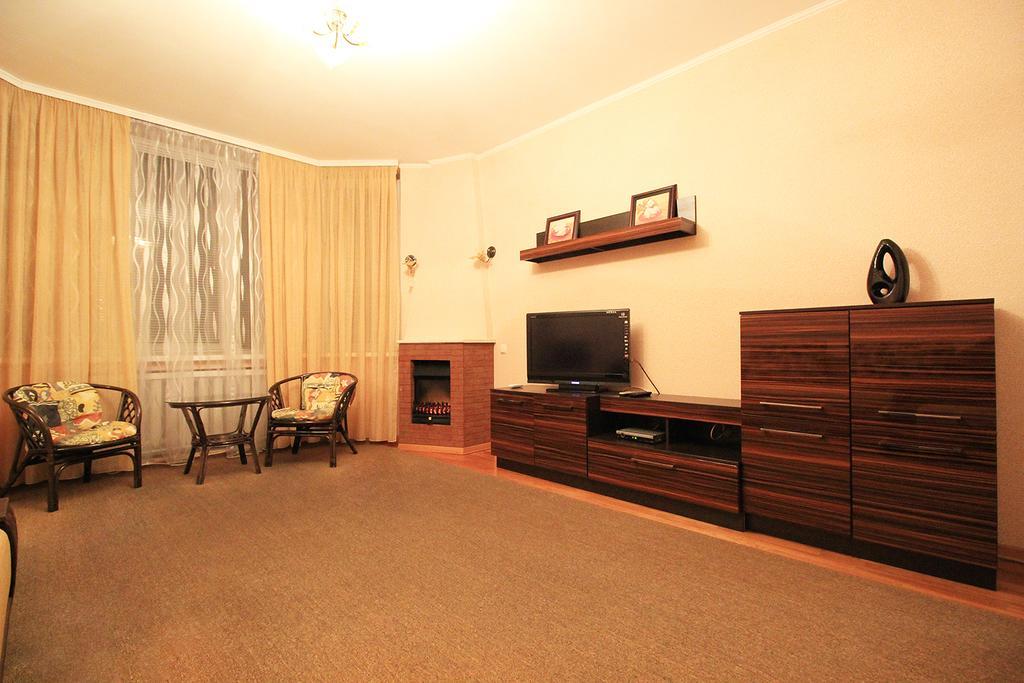 Apartment Poznyaky-Bazhana Kiev Bagian luar foto
