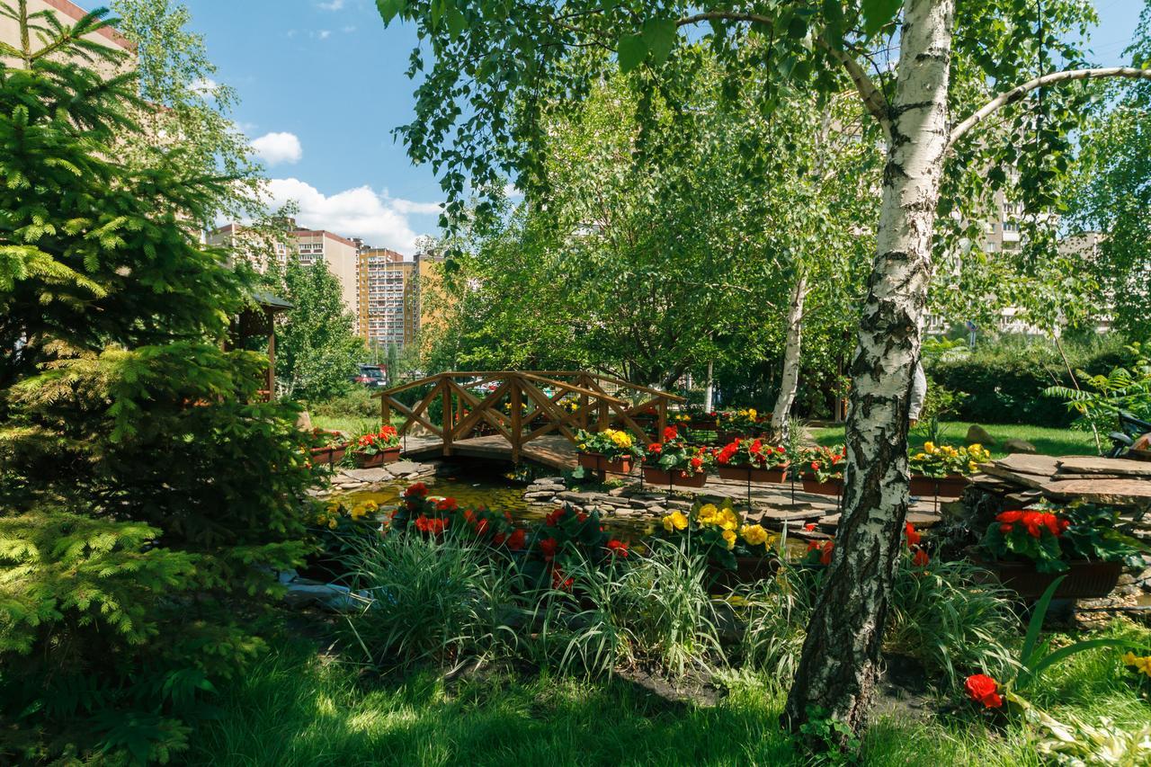 Apartment Poznyaky-Bazhana Kiev Bagian luar foto